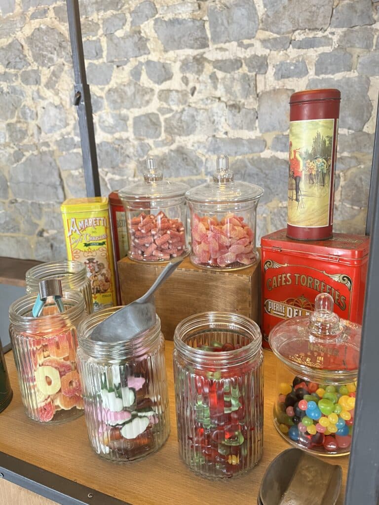 Jarres à bonbons du candy bar